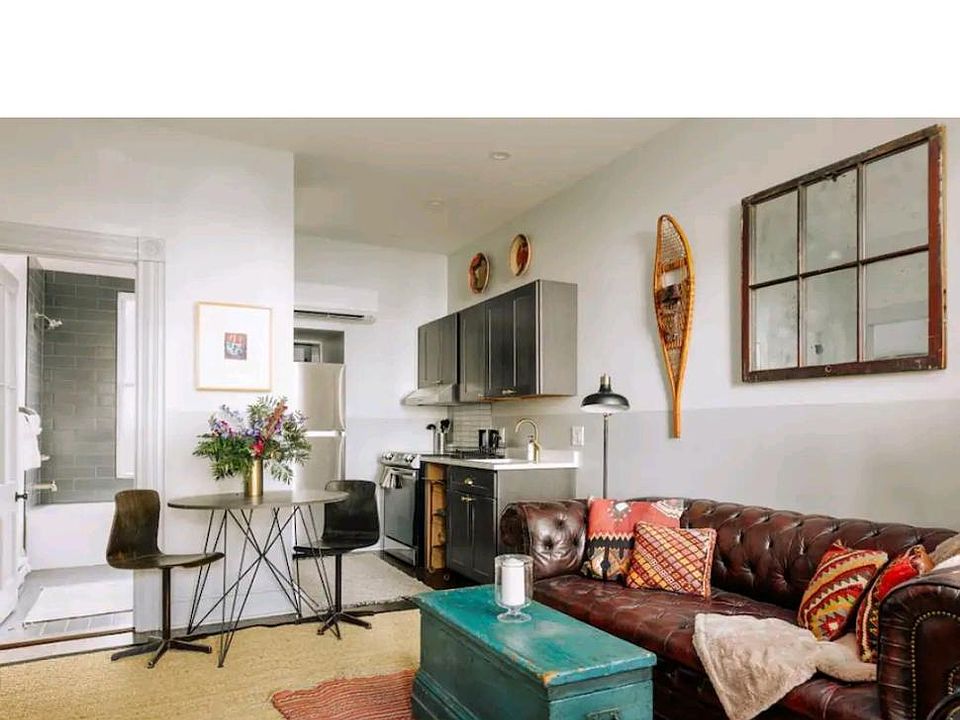 2nd image of 194 S Wall St #5
