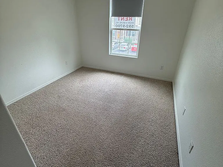 10588 Wells Point — Photo 10
