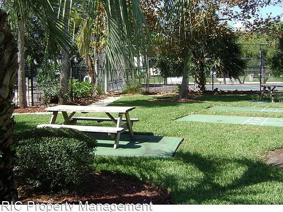 4th image of 3565 Sable Palm Ln Unit B