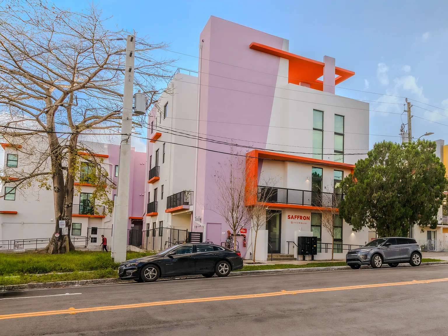 Saffron Apartments — Photo 2