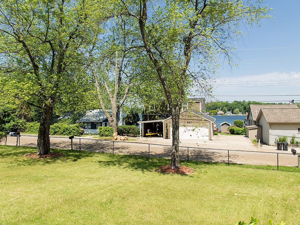Large Lot with Lake Views