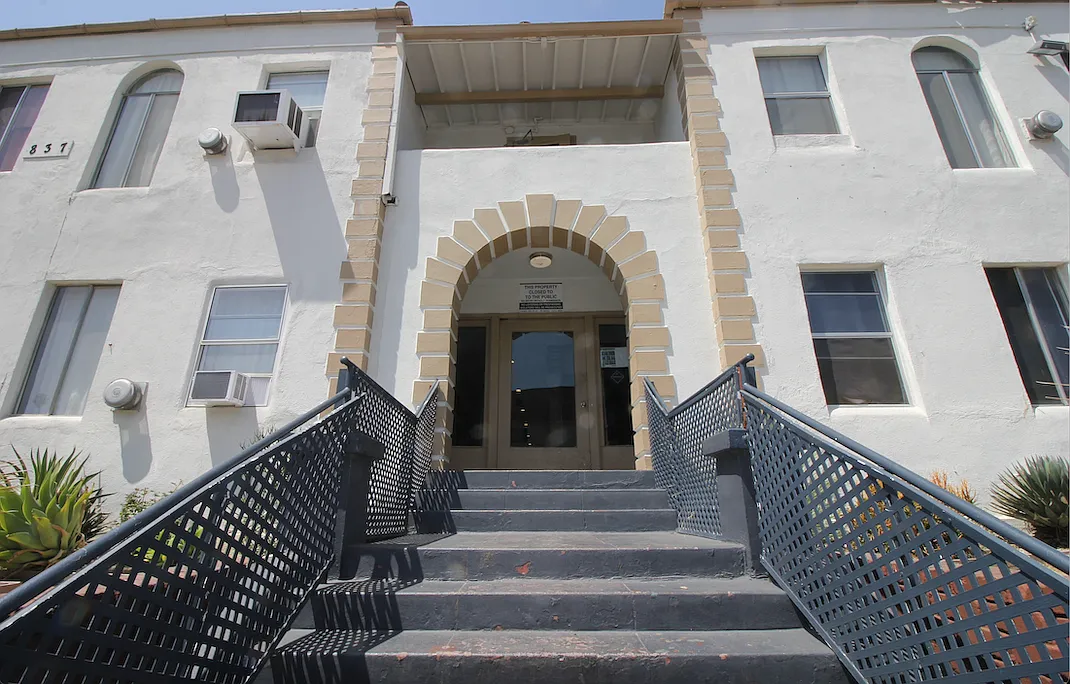 S Normandie Ave, Los Angeles — Photo 2