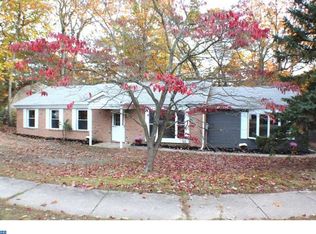 28 Windmill Dr, Clementon, NJ 08021