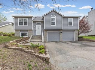 2936 Fenwick Rd, Lawrence, KS 66046