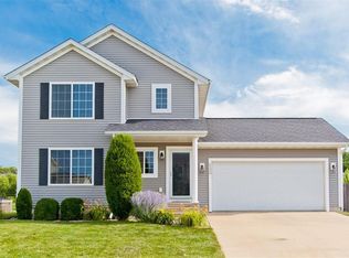 880 Oak Park Cir, Marion, IA 52302