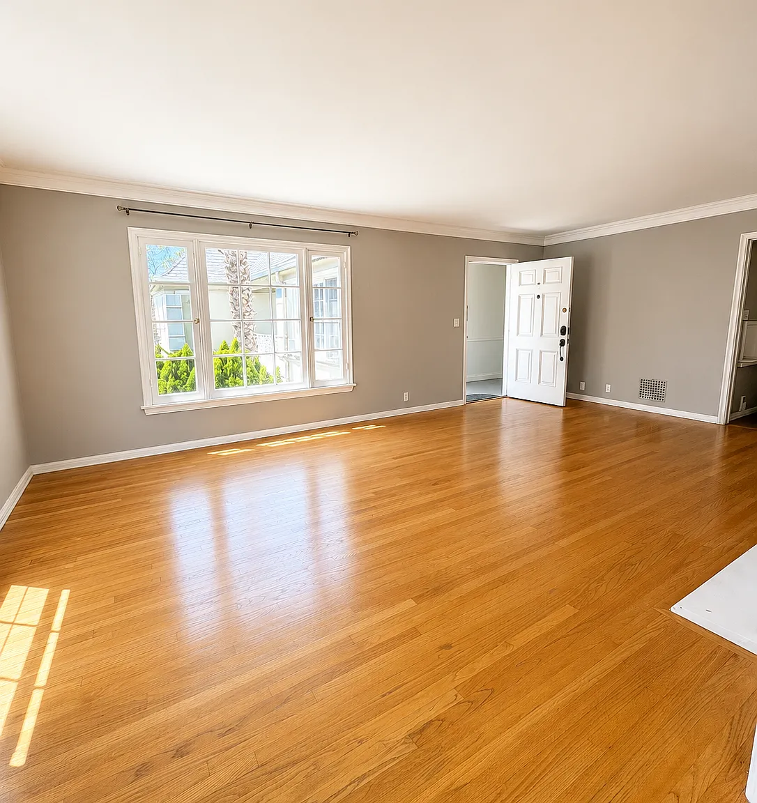 1 bed, 950 sqft, $2,350 — Photo 1