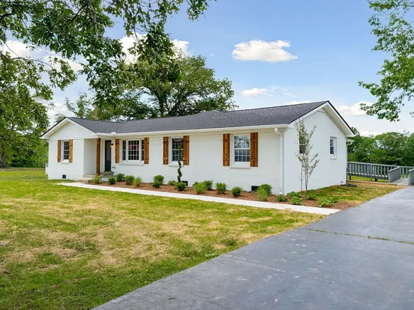 217 Cripps Ln, Smithville, TN 37166