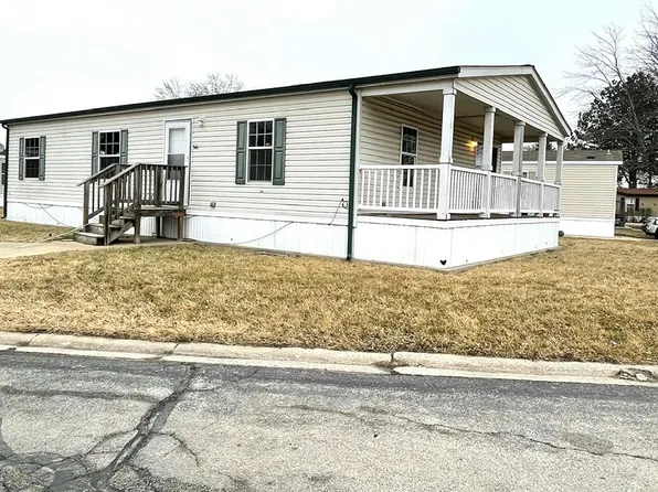 346 Lisa Ln, Chicago Heights, IL 60411