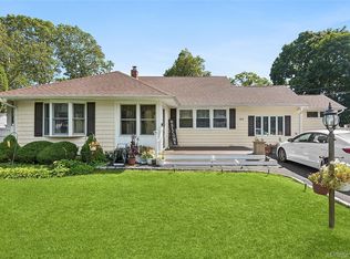 188 Washington Ave, Mastic Beach, NY 11951