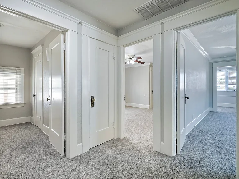 4052 Albatross St — Photo 31