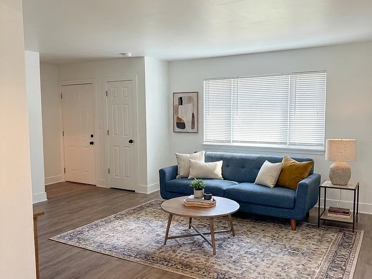500 Bellarmine Dr W — Photo 5