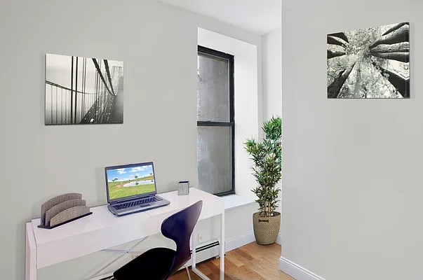 Rented by REZI | media 23