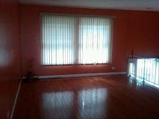 3rd image of 888 Shorewood Dr