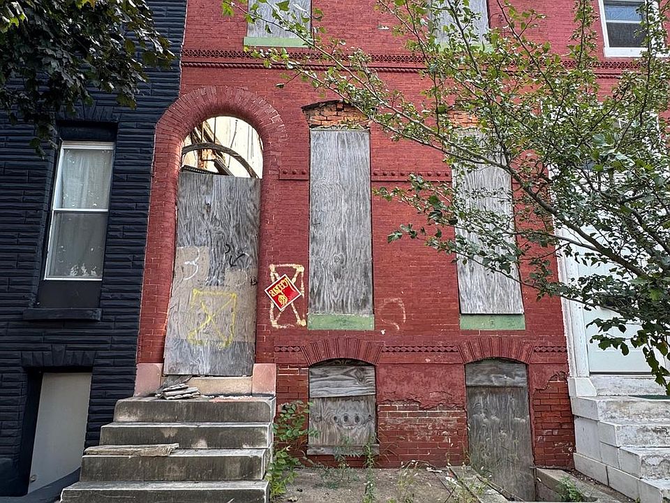 2nd image of 323 N Fulton Ave