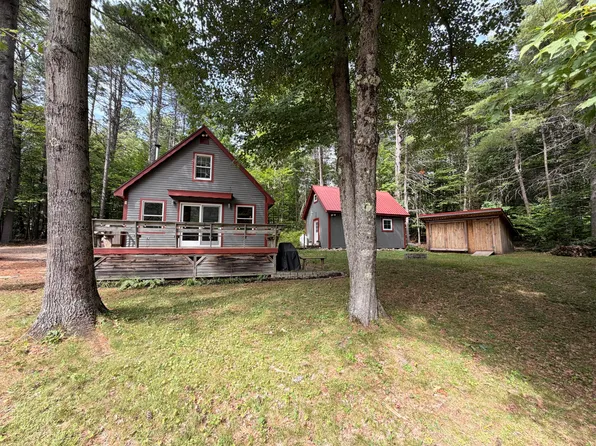 3 Cemetery Road, Greenwood, ME 04255