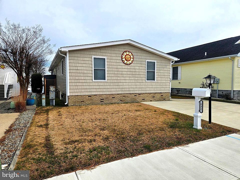 1st image of 632 Gulf Stream Dr