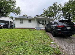 130 Saint Paul Dr, Cahokia, IL