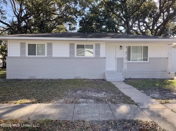 1906 Harrison Ave, Pascagoula, MS 39567
