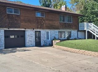 707 6th Ave W, Lemmon, SD 57638