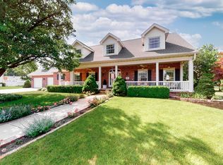 63 Saint Marks Cir, Morton, IL 61550