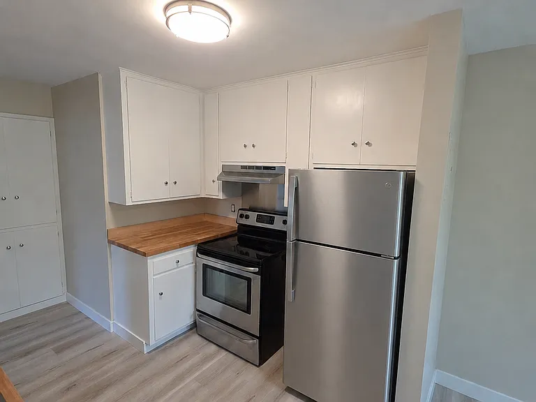 1010 Lafond Ave #1 — Photo 4