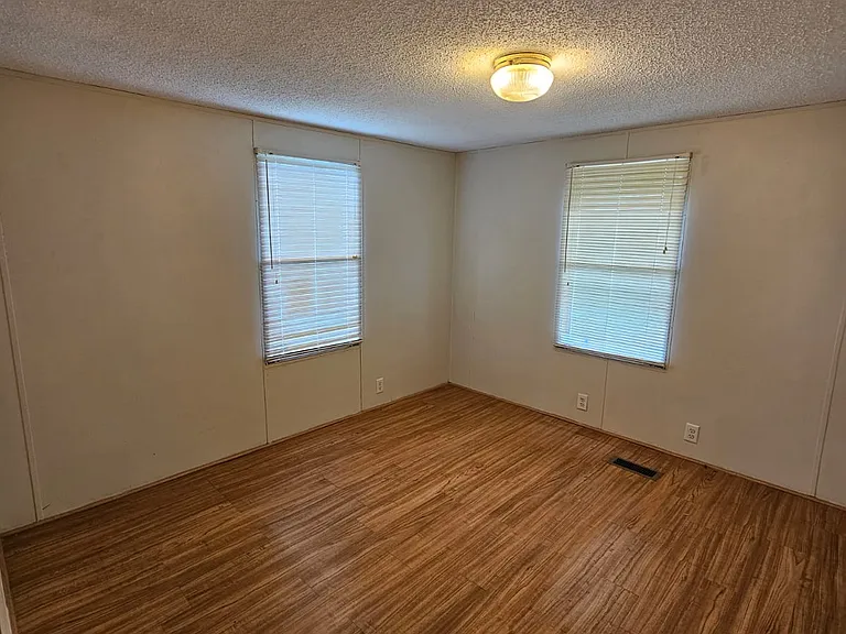 Dogwood MHP — Photo 25