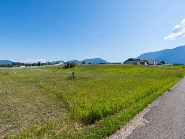 577 Antler Bluff Ln, Columbia Falls, MT 59912