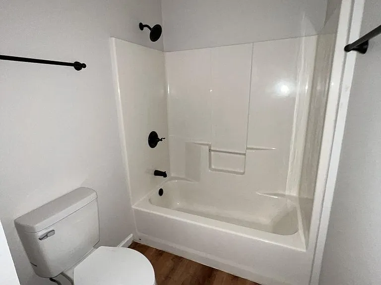 120 Plumthicket Ln — Photo 13