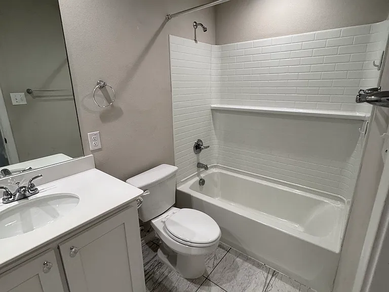 Upstairs, full bathroom.