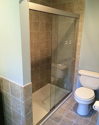 3rd image of 5204 W 104th St