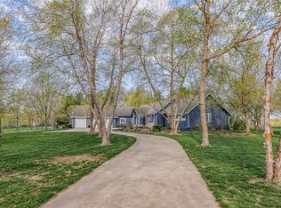 25606 E 99th St, Lees Summit, MO 64086