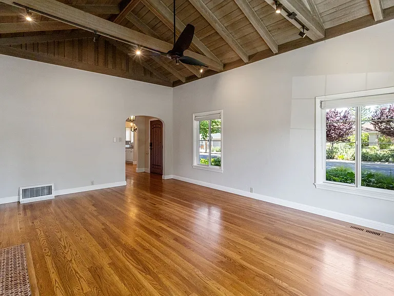 150 Alviso St — Photo 6