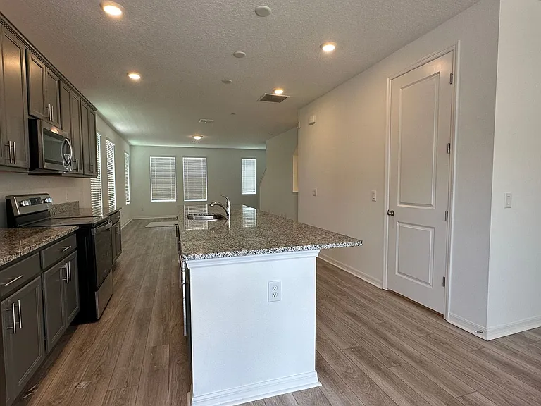 8454 Sperry St — Photo 30