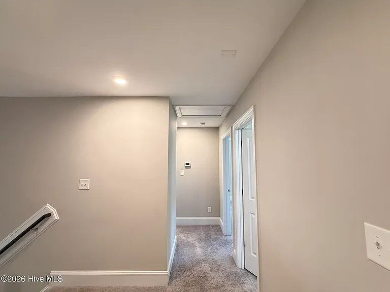 121 Lark Dr — Photo 28