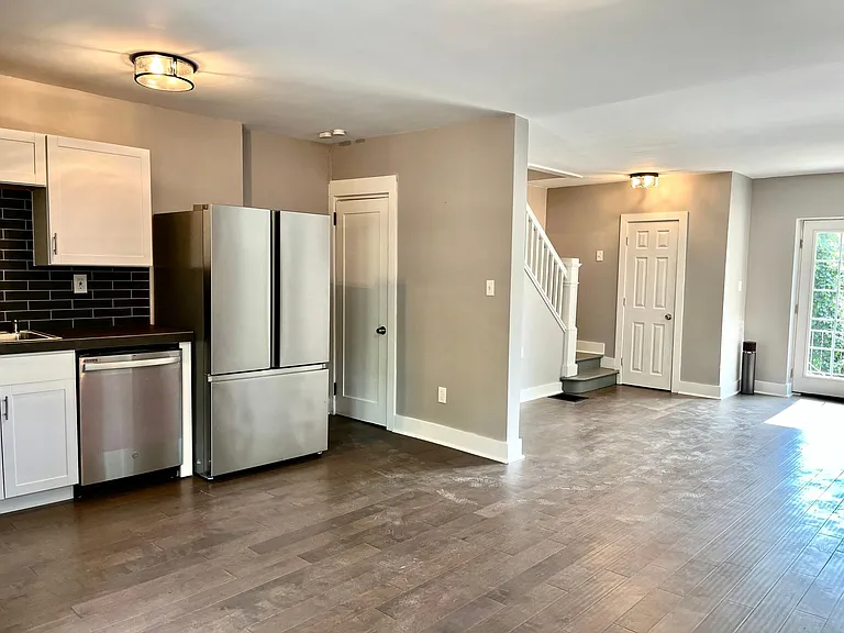 149 Race St — Photo 11