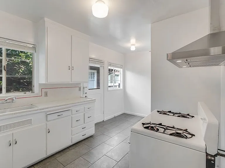 2727 Parker St #C — Photo 3