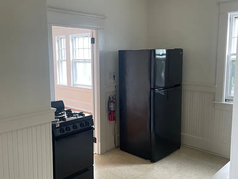 634 Union St #11 — Photo 6