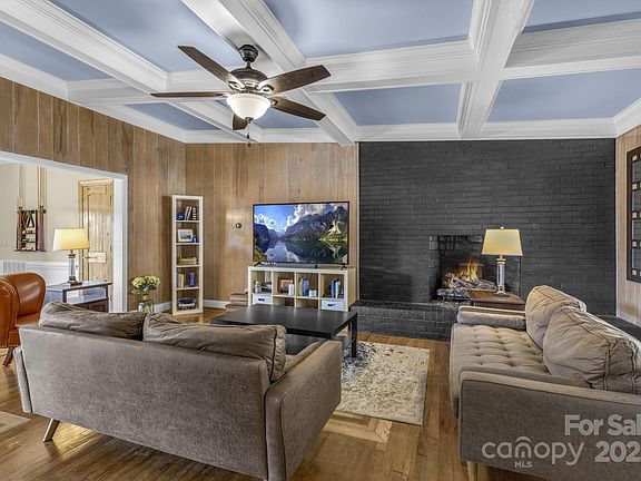 5th image of 10 Scout Rd