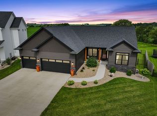 5301 Fernwood Dr, Cedar Falls, IA 50613