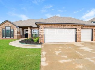 11117 SW 31st St, Yukon, OK 73099