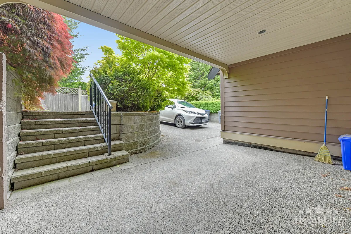 Building Photo - 14066 24th Ave #BASEMENT