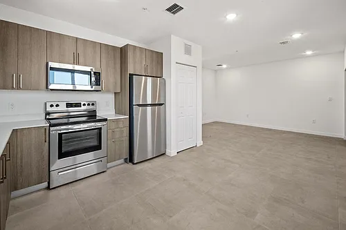 1295 W 69th St Photo 1