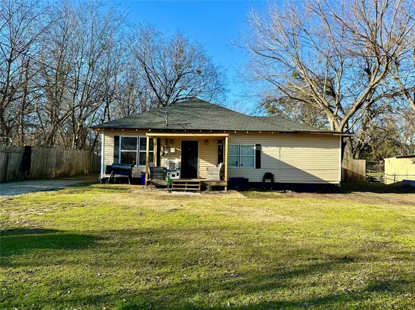 809 E 11th St, Kemp, TX 75143