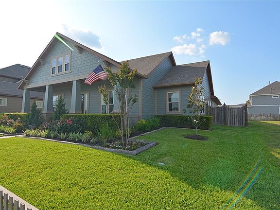 3rd image of 18422 Hughlett Dr