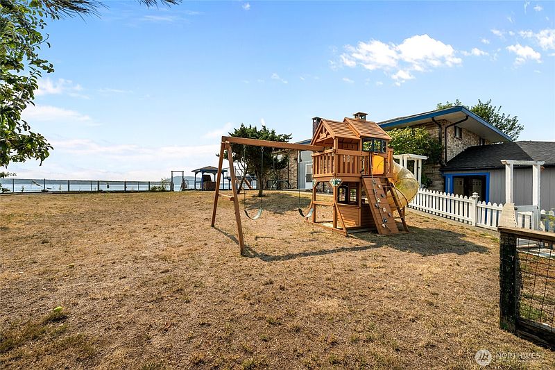 2nd image of 3962 Saltspring Drive