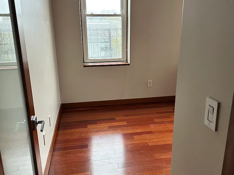 92 Pulaski St — Photo 14