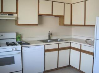 156 E Cook Ave APT 5, Libertyville, IL 60048