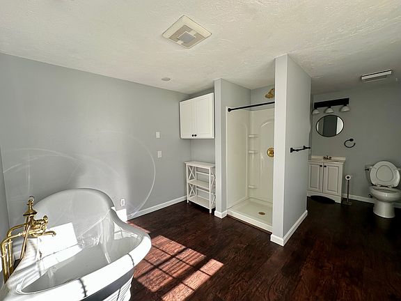 Very large new bath approx 17x 13