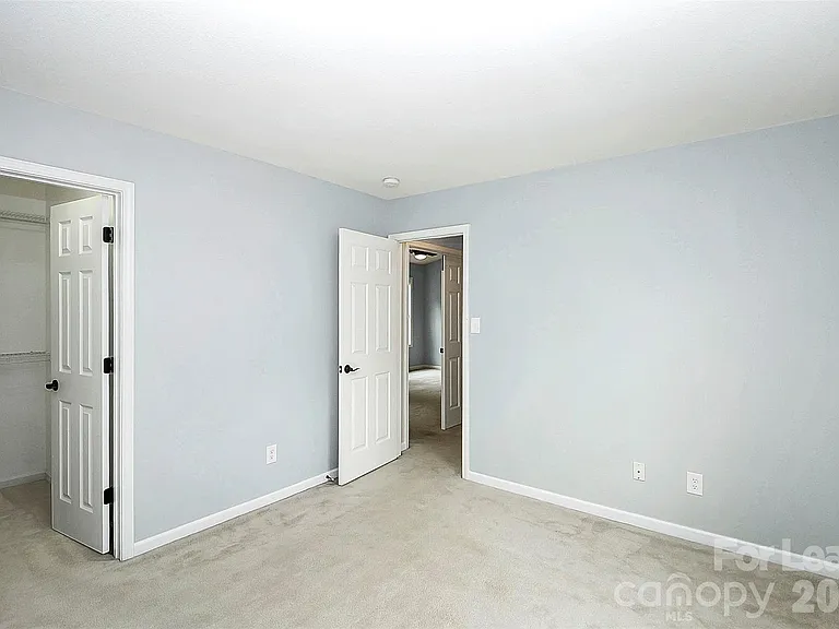 5227 Silabert Ave — Photo 29