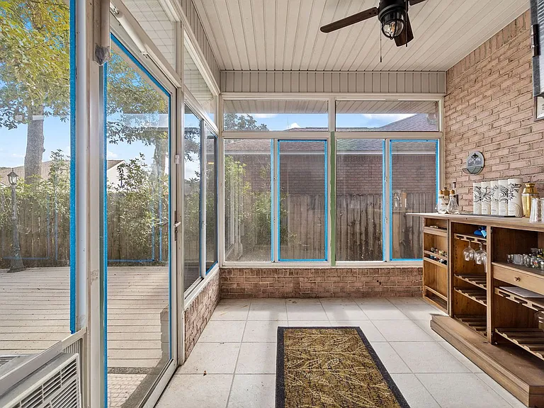 8432 Millstream Dr — Photo 31